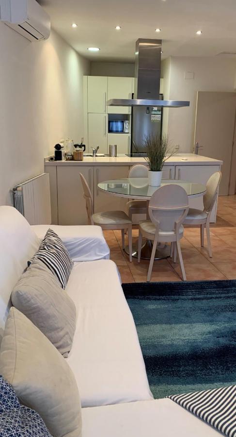 Apartament En Placa Nova 2, パラフルジェイ エクステリア 写真
