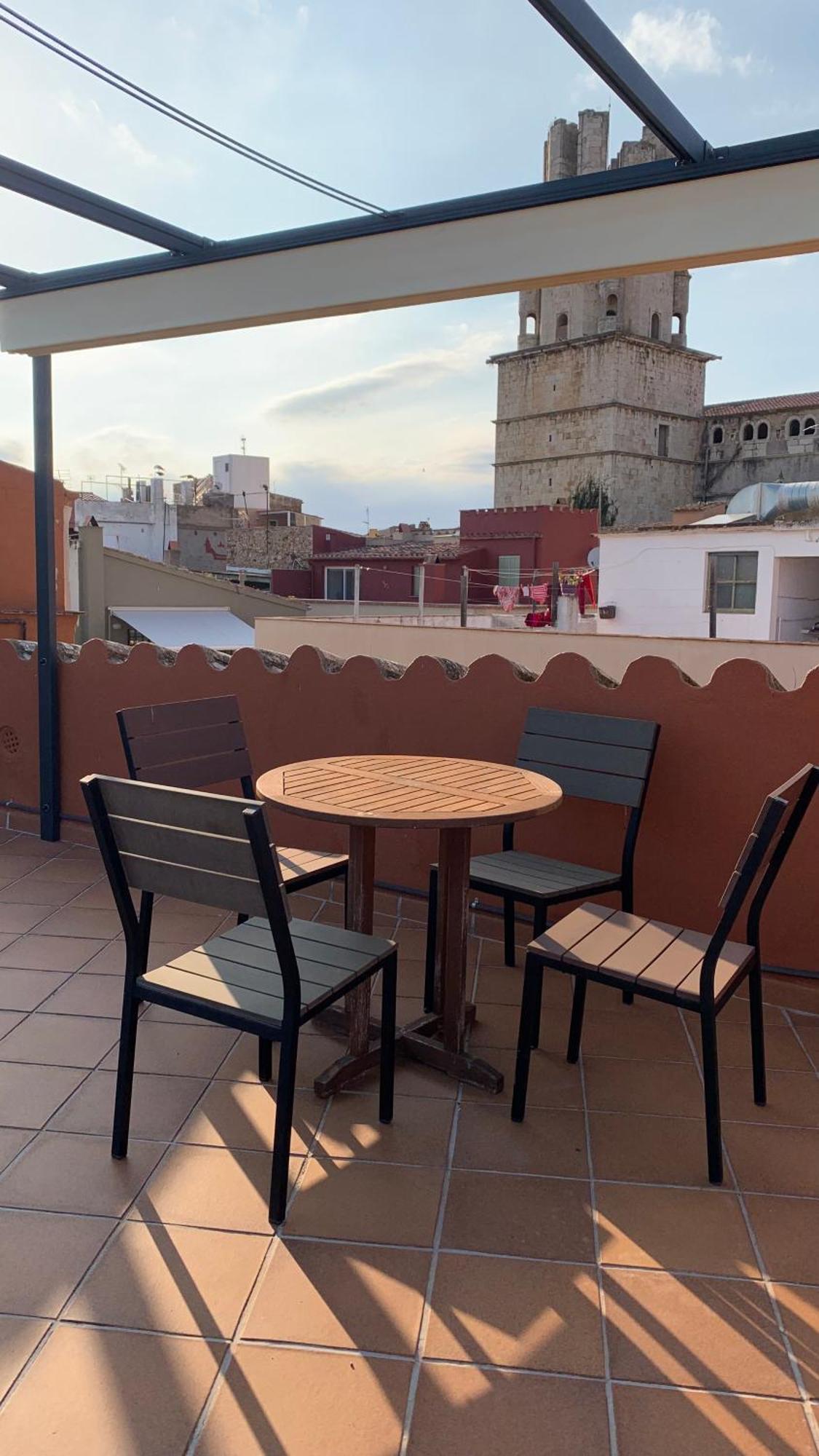 Apartament En Placa Nova 2, パラフルジェイ エクステリア 写真