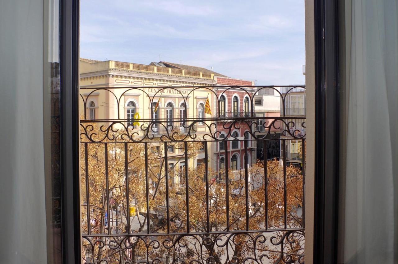 Apartament En Placa Nova 2, パラフルジェイ エクステリア 写真