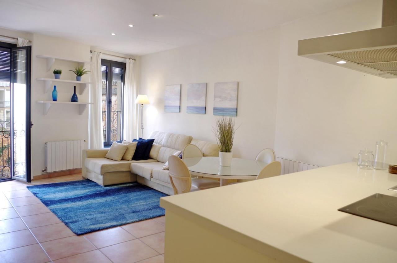 Apartament En Placa Nova 2, パラフルジェイ エクステリア 写真