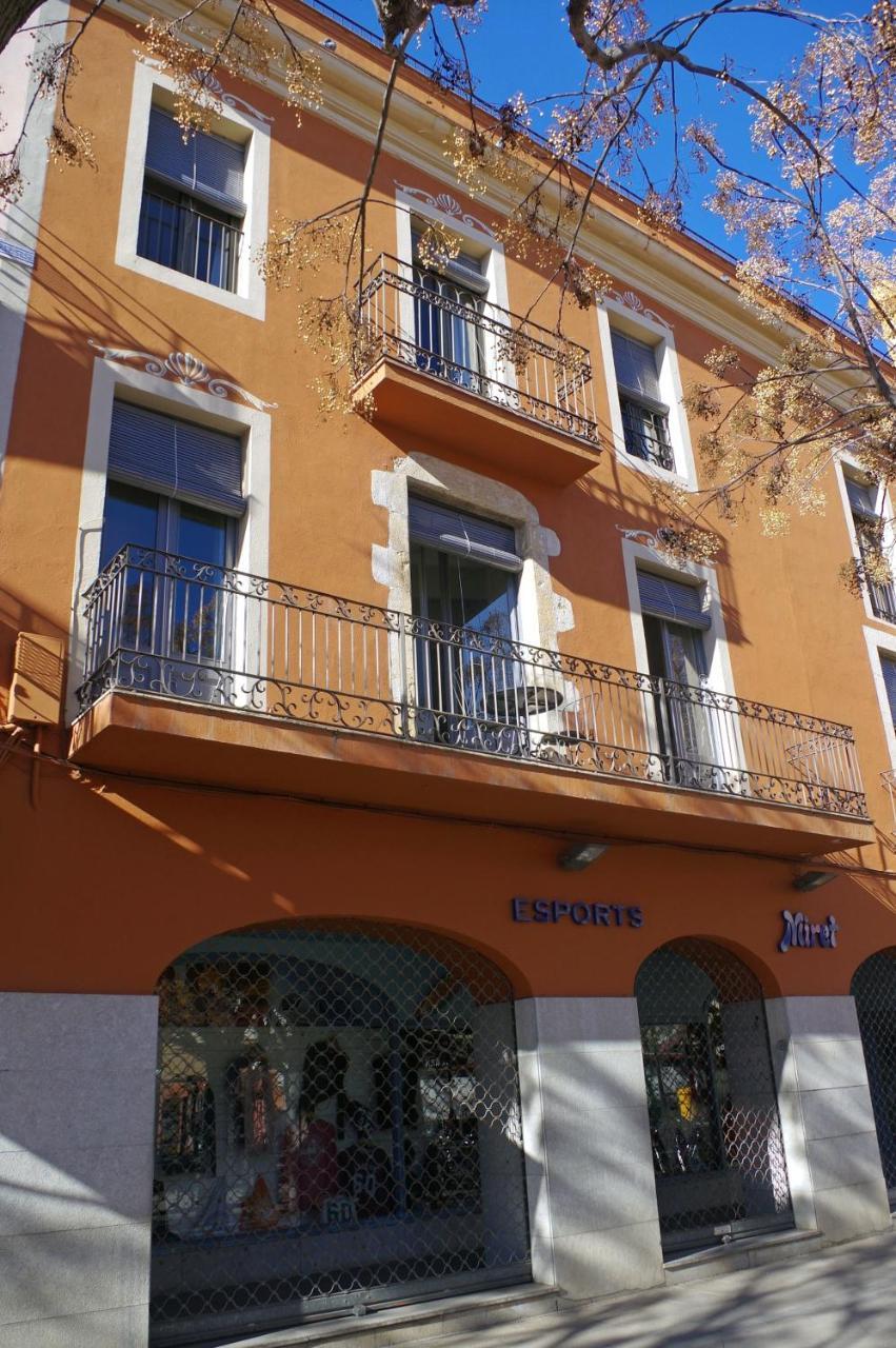 Apartament En Placa Nova 2, パラフルジェイ エクステリア 写真